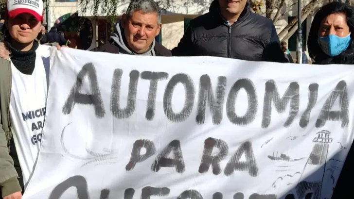 Autonomistas de Quequén participaron en un foro de políticas públicas