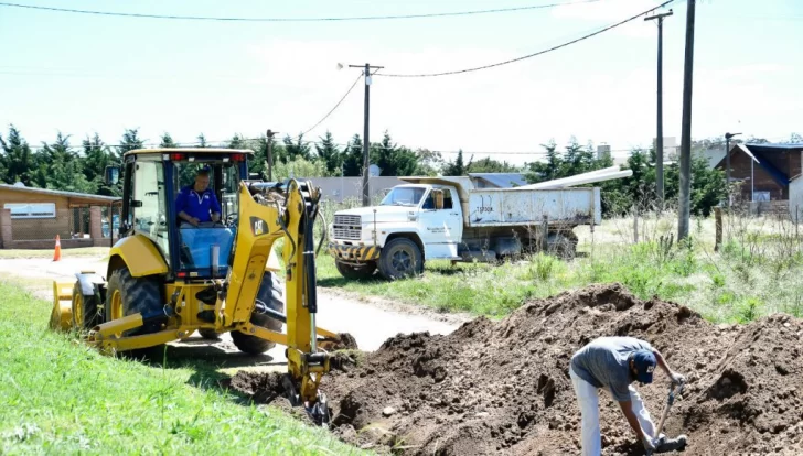 Avanza obra de clocas que beneficiará al sector de 117 a 123 entre 10 y 42