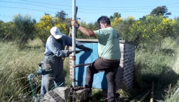 Colocan nueva bomba de agua en Claraz