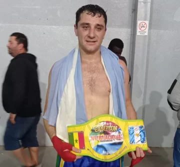 Emiliano Ortelli campeón internacional de Boxeo