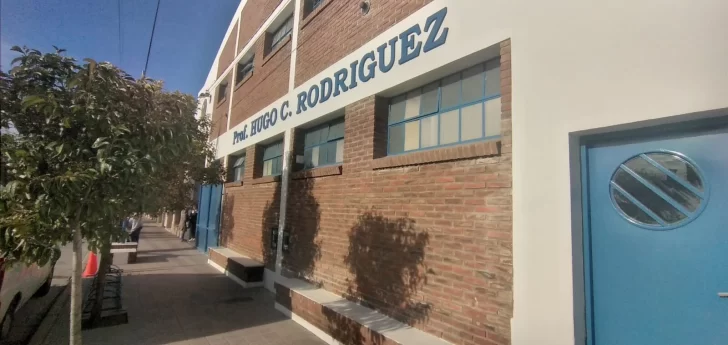 El CEF Nº 43 ya se llama “Profesor Hugo César Rodríguez”