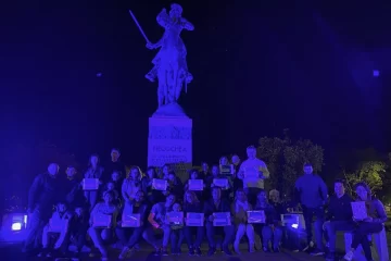 Iluminaron de azul el monumento a Mariano Necochea por el Día Mundial del Autismo