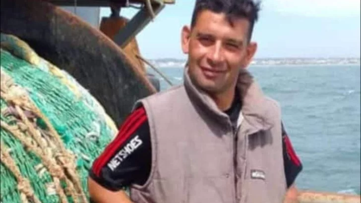 Familiares del marinero desaparecido piden que evalúen la búsqueda con redes