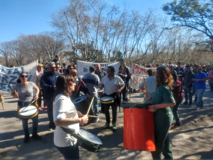 Trabajadores de salud reclaman el pago del arancelamiento hospitalario