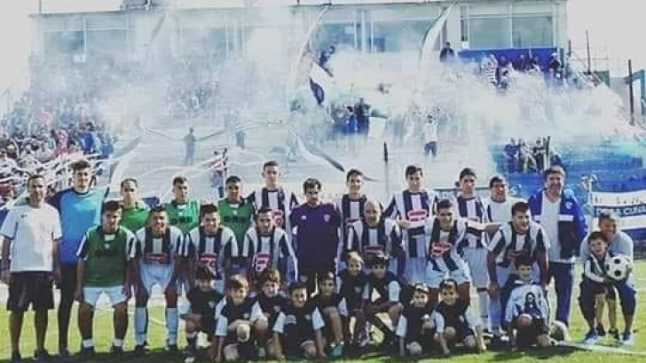 La primera semifinal fue para Independiente (SC) al derrotar a Rivadavia