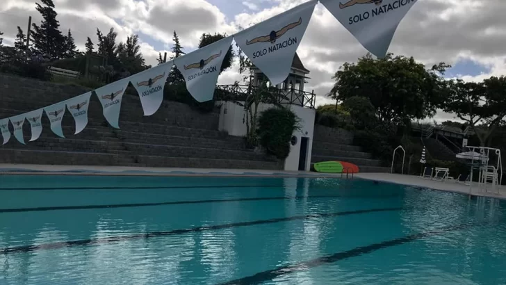 Belén Díaz brindará clínica de natación