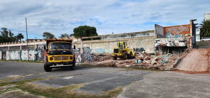 Trabajos de demolición y limpieza en complejo Cardiel