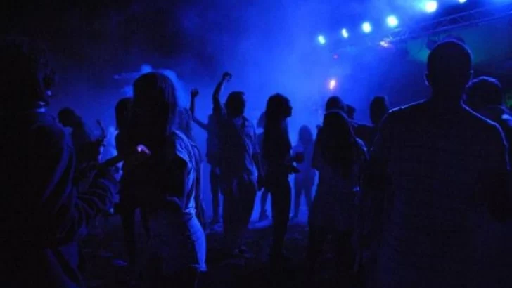 Siguen las fiestas clandestinas: desarticularon una con más de 25 personas