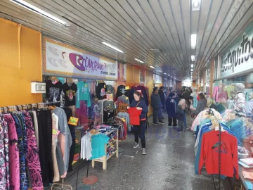 Comerciantes de la galería Cocega liquidan mercadería para “salvar los costos”