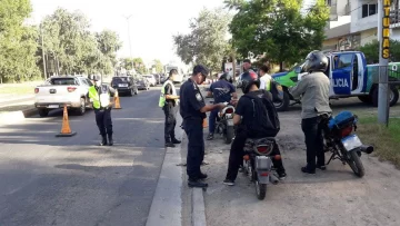 Los argentinos reconocen la importancia del casco pero sólo 4 de 10 lo usa siempre