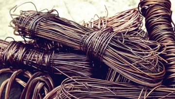 Encuentran 21,800 kilos de cables robados a la UPC, la municipalidad y Telefónica