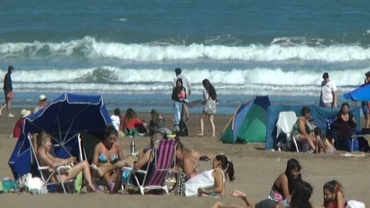 Como en verano: la playa se convirtió en el lugar más elegido por los necochenses