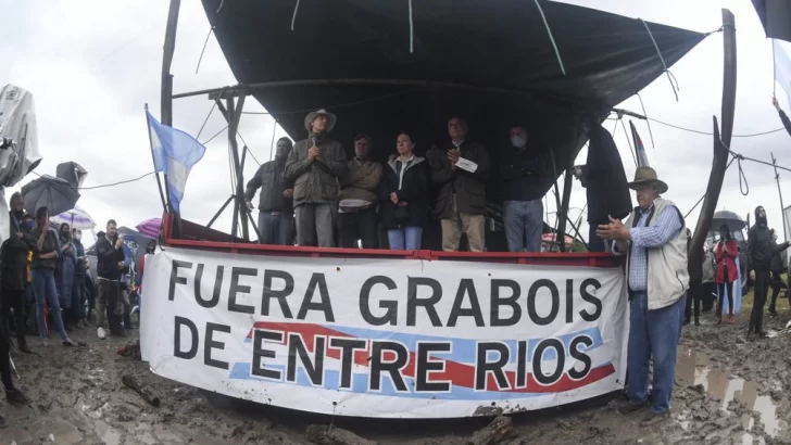 Productores rurales se movilizaron en apoyo a Luis Etchevehere