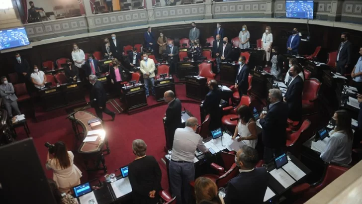 El Senado bonaerense habilitó la reelección de intendentes