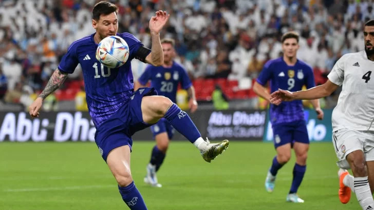 Argentina goléo a Emiratos Árabes y llega a Qatar encumbrada