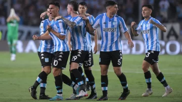 Racing le sacó el invicto a Lanús en Avellaneda