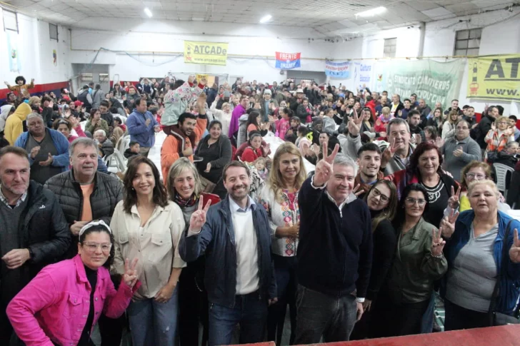 Más de 600 personas acompañaron al “Chelo” Rivero en la presentación de su lista