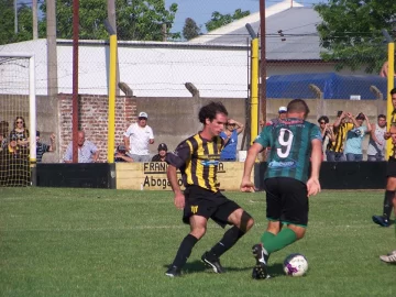 Lunes de promoción Jorge Newbery dio vuelta la serie y se queda en la A