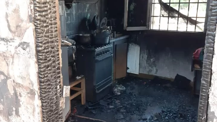 Fatal incendio en una vivienda de Quequén: murió una nenita de 13 años