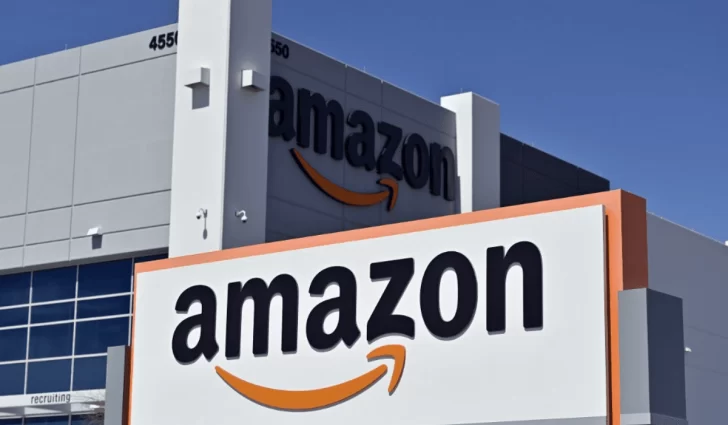Amazon ofrece un incentivo de 1.168 euros para atraer personal en el Reino Unido
