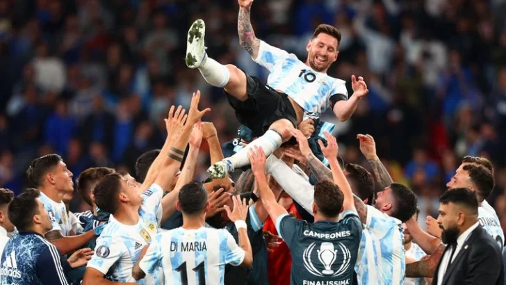 Argentina goleó a Italia 3 a 0 y se quedó con la Finalissima