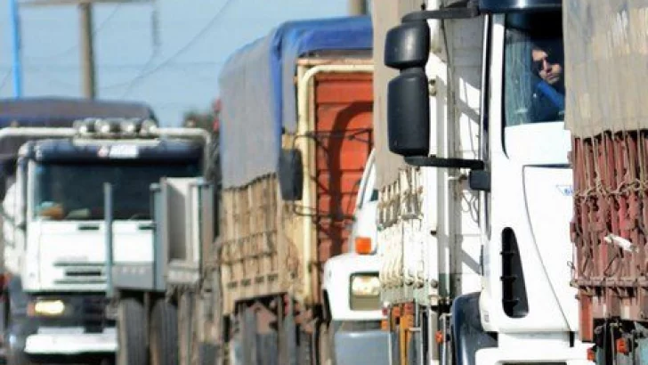 El paro de transportistas afecta la operatividad de 21 puertos cerealeros