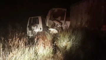 Camionero loberense herido en triple colisión