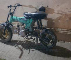 Menores con antecedentes llevaban de tiro una moto robada