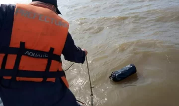 Encuentran más de 140 kilos de cocaína flotando frente a la Base Puerto Belgrano