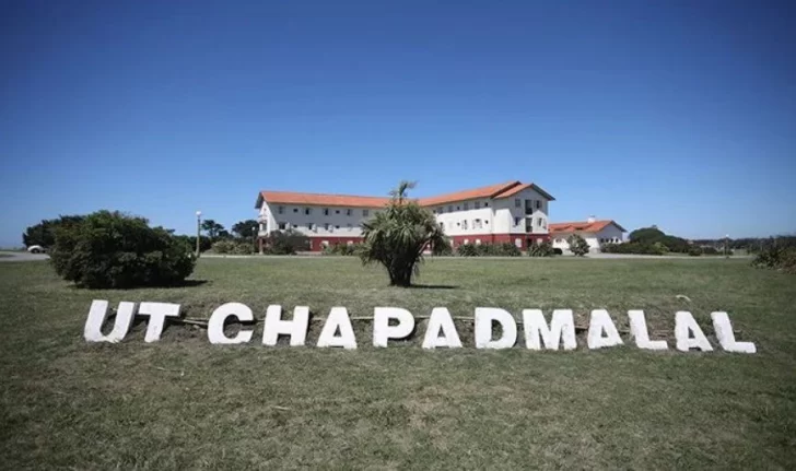 Alberto Fernández llega a Chapadmalal para reinaugurar el hotel 6