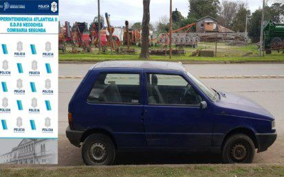 Encuentran abandonados un auto y una moto que habían sido robados