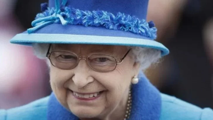 Conmoción en Gran Bretaña por la salud de la reina Isabel II