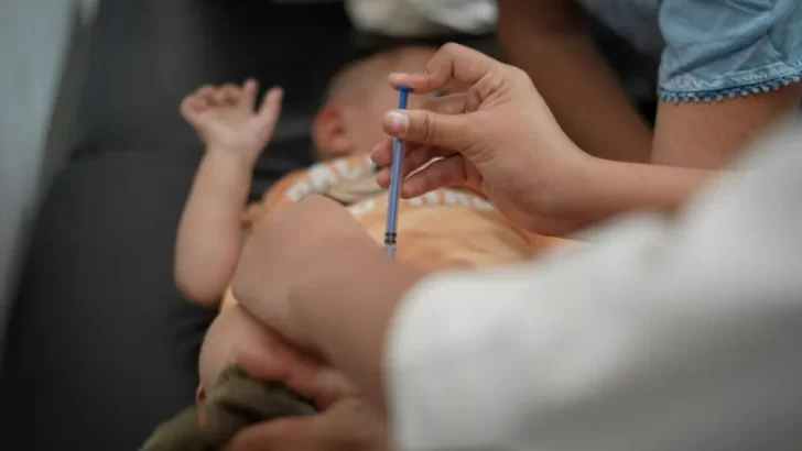 Vacunación contra sarampión, rubéola, paperas y polio: ¿quiénes deben vacunarse?