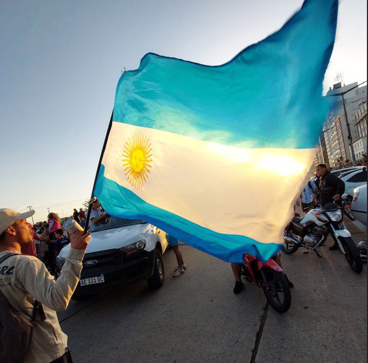 Locura Argentina: festejos desde el bondi hasta la rambla