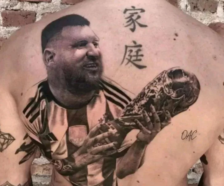 De un Messi con sobrepeso al “Dibu Fernández”: los peores tatuajes que dejó el Mundial