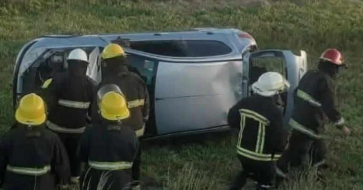 Turistas que descansaban en nuestra ciudad volcaron en cercanías de Juárez