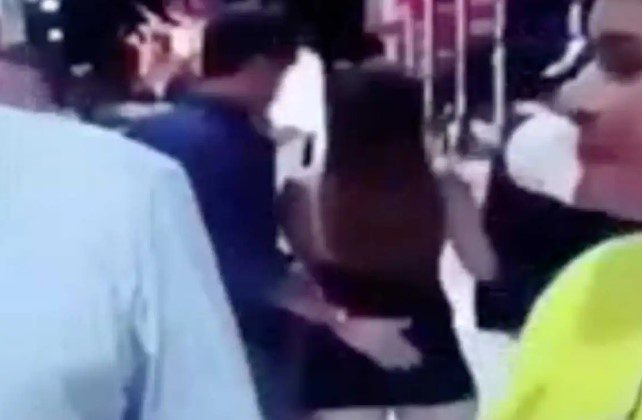 Un intendente le tocó la cola a una periodista y el video provocó un escándalo político