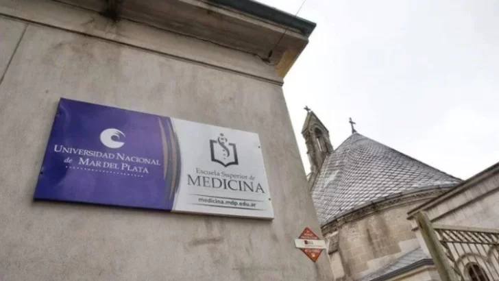 Una necochense entre los primeros egresados de la Escuela de Medicina de Mar del Plata