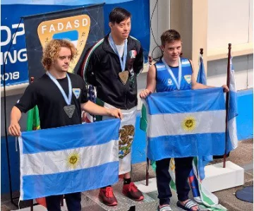 Nicolás Améndola logró doble medalla de plata en el Americano Tri 21