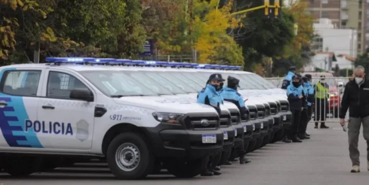 Presentan nuevos móviles policiales