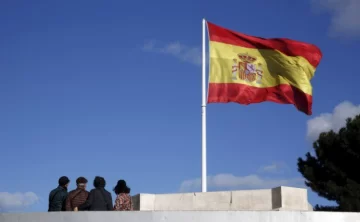 España busca argentinos sin experiencia para vivir y trabajar: los requisitos
