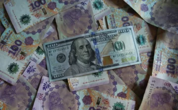 El Gobierno logró frenar al dólar blue tras diez días de suba
