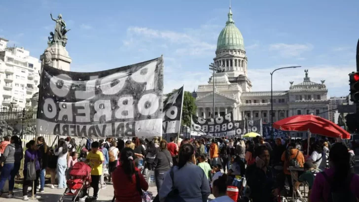 Unidad Piquetera de Necochea presente en la Marcha Federal y acampe en plaza de Mayo
