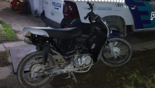 Tras una persecución, aprehenden a un joven que se movilizaba en una moto robada