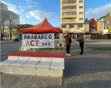 La ACT de campaña por el centro de la ciudad