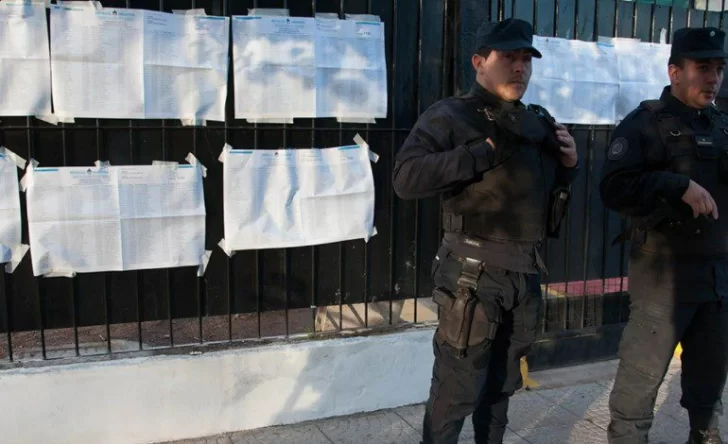Alrededor de 130 policías estarán afectados mañana al operativo de la elección