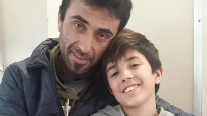 Un padre y su hijo de 12 años luchan contra un cáncer hereditario y necesitan ayuda