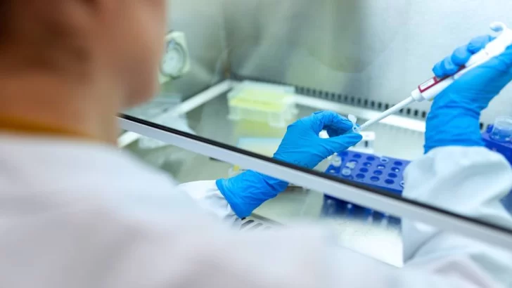 Veintiún laboratorios realizan testeos de Covid-19 en la provincia
