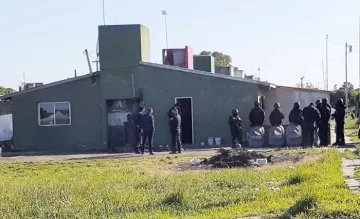 Dos detenidos por robos cometidos en Bahía de los Vientos