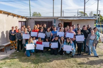 Trabajadoras socicocomunitarias recibieron su diploma universitario